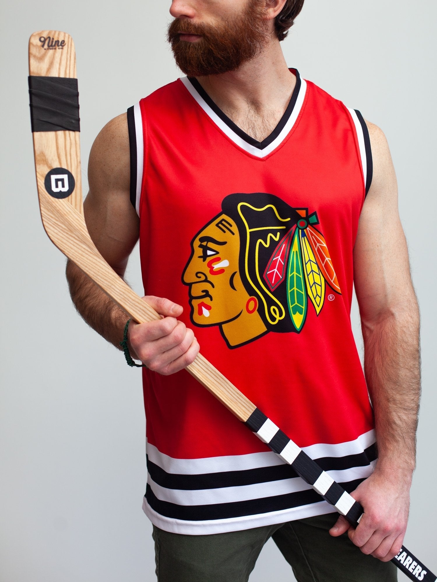 The Chicago Blackhawks jersey on display at NHL store – Stock